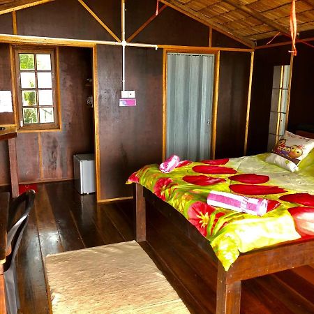 Beachfront Hut Upstairs Astra - Beach Shack Chalet Kampong Juara 외부 사진