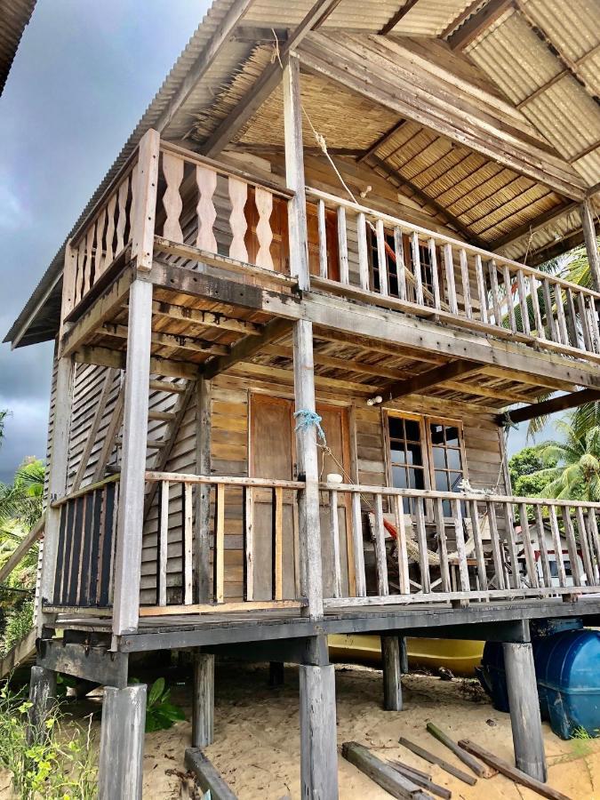 Beachfront Hut Upstairs Astra - Beach Shack Chalet Kampong Juara 외부 사진