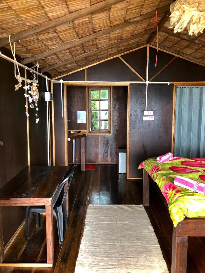 Beachfront Hut Upstairs Astra - Beach Shack Chalet Kampong Juara 외부 사진