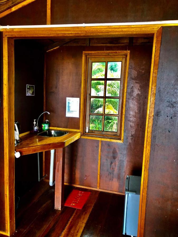 Beachfront Hut Upstairs Astra - Beach Shack Chalet Kampong Juara 외부 사진