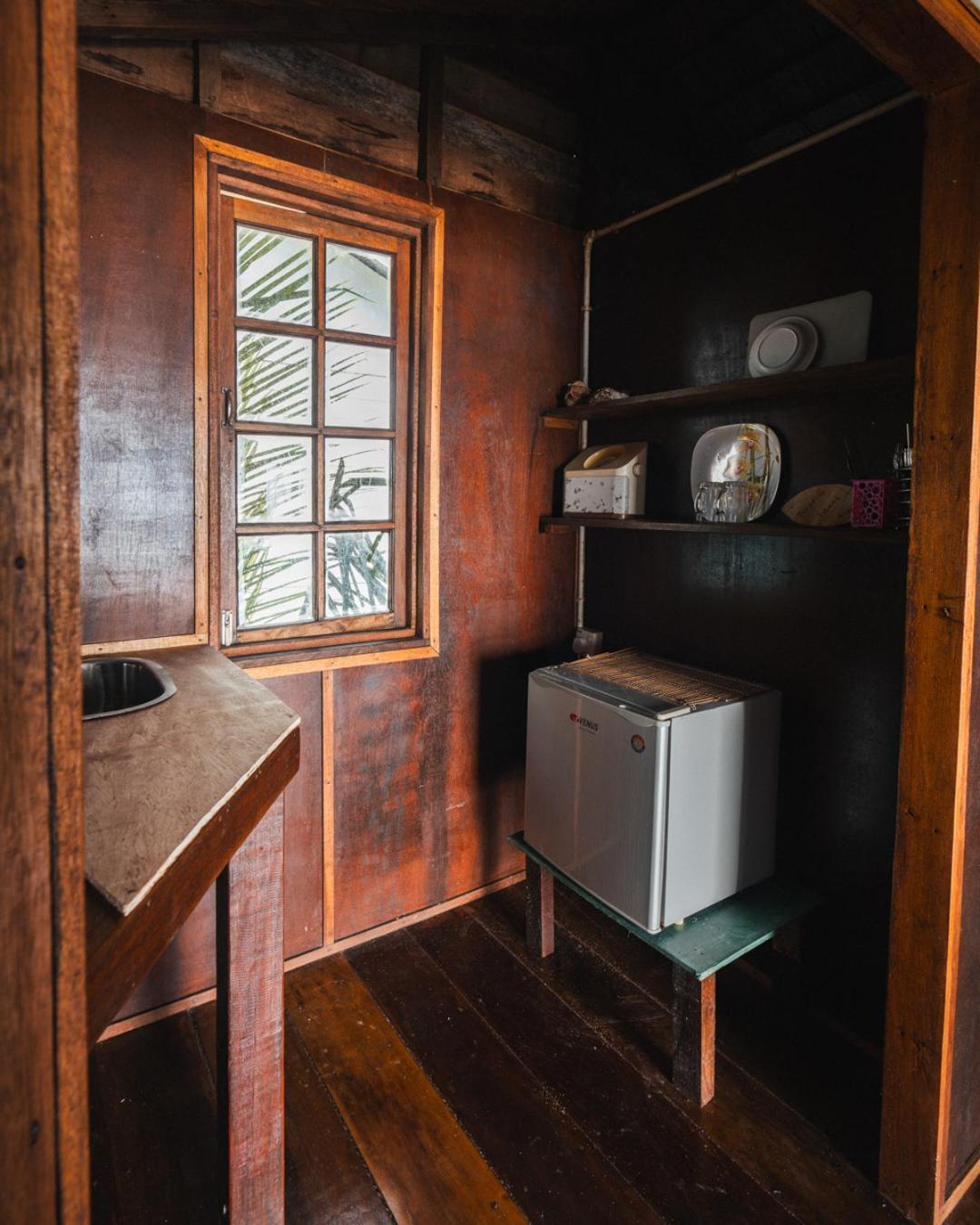 Beachfront Hut Upstairs Astra - Beach Shack Chalet Kampong Juara 외부 사진